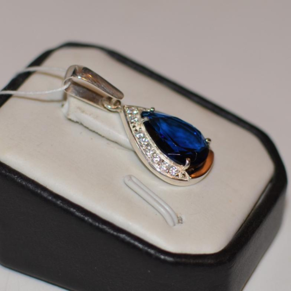 Серебряная подвеска с золотыми пластинами