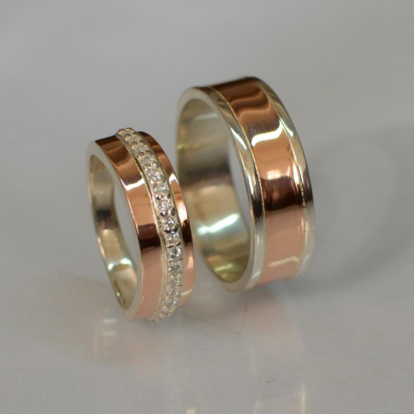 Пара обручок