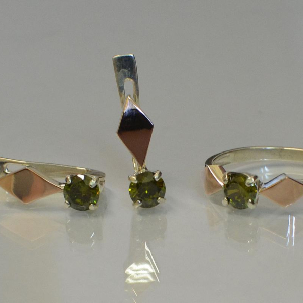 Срібний набір з пластинами із золота