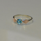 Срібна каблучка  зі вставками з золота