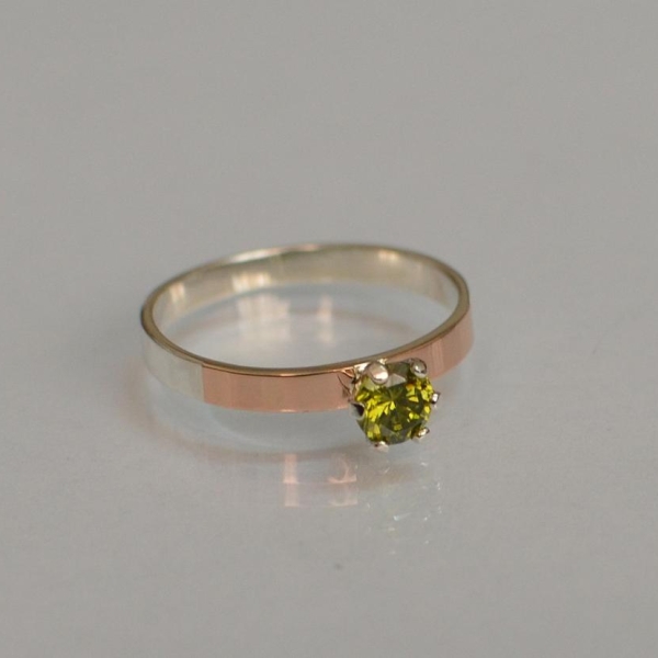 Срібна каблучка з золотими напайками