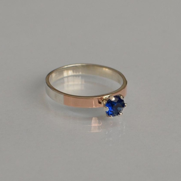 Срібна каблучка з золотими напайками