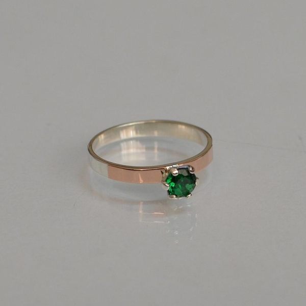 Срібна каблучка з золотими напайками