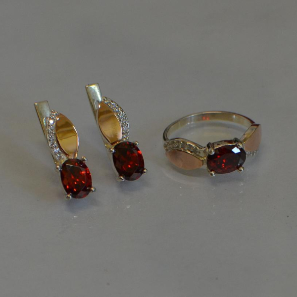 Срібний набір з золотими напайками