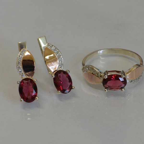 Срібний набір з золотими напайками