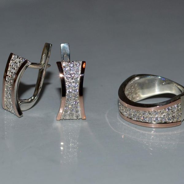 Срібний гарнітур зі вставками з золота