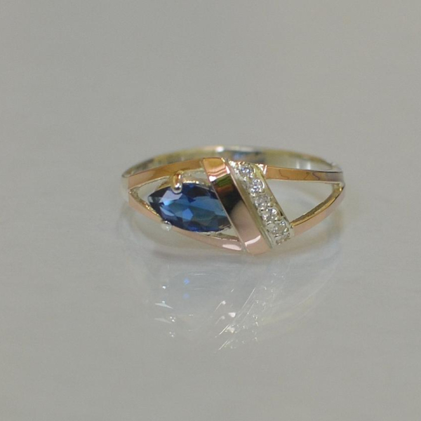 Срібна каблучка  зі вставками з золота