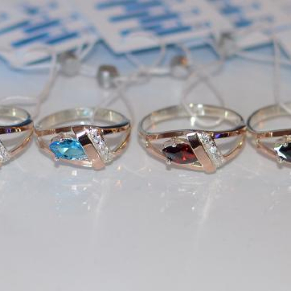 Срібна каблучка  зі вставками з золота