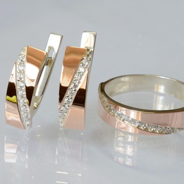 Срібний комплект із золотими вставками