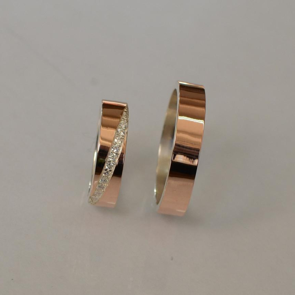 Пара срібних обручок