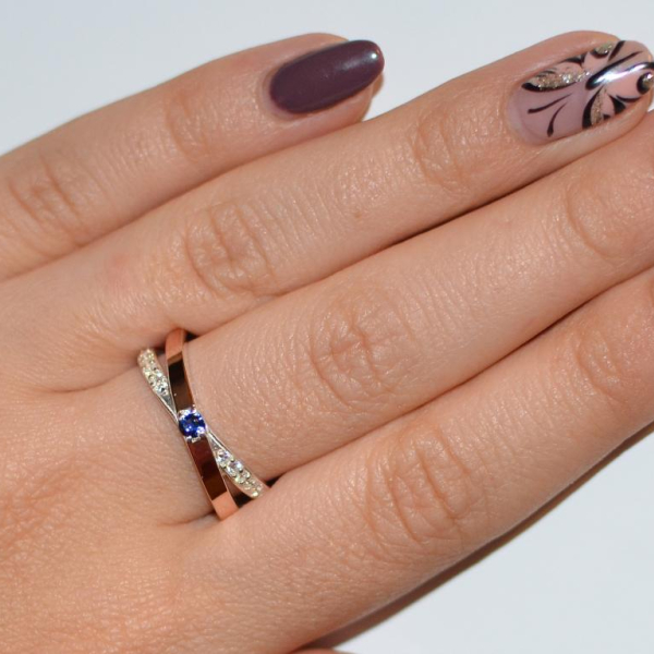 Серебряное кольцо со вставками из золота