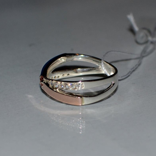 Серебряное кольцо со вставками из золота