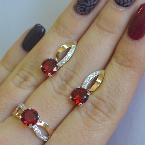 Срібний комплект зі вставками з золота