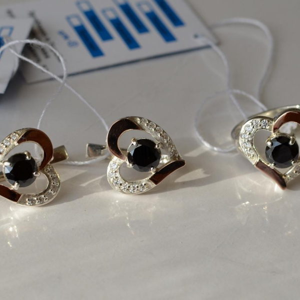 Срібний комплект зі вставками з золота