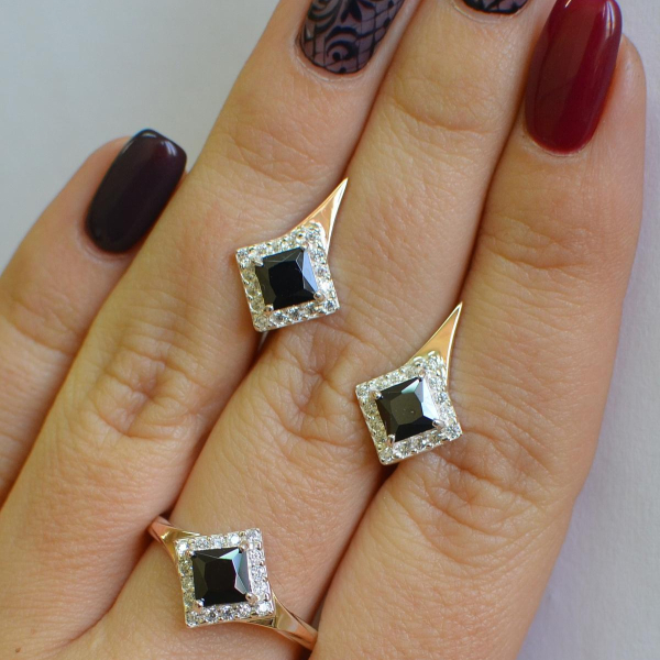 Срібний комплект з золотими вставками