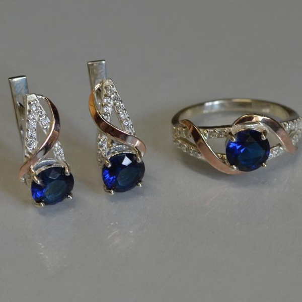 Срібний комплект прикрас з золотими вставкми