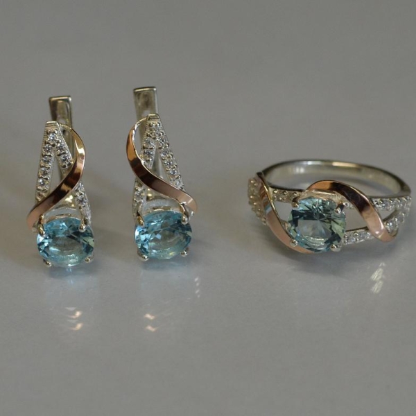 Срібний комплект прикрас з золотими вставкми