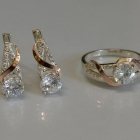 Срібний комплект прикрас з золотими вставкми