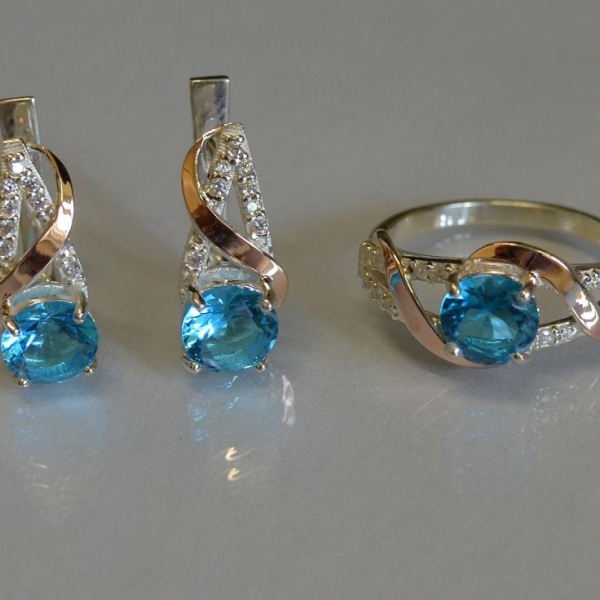 Срібний комплект прикрас з золотими вставкми