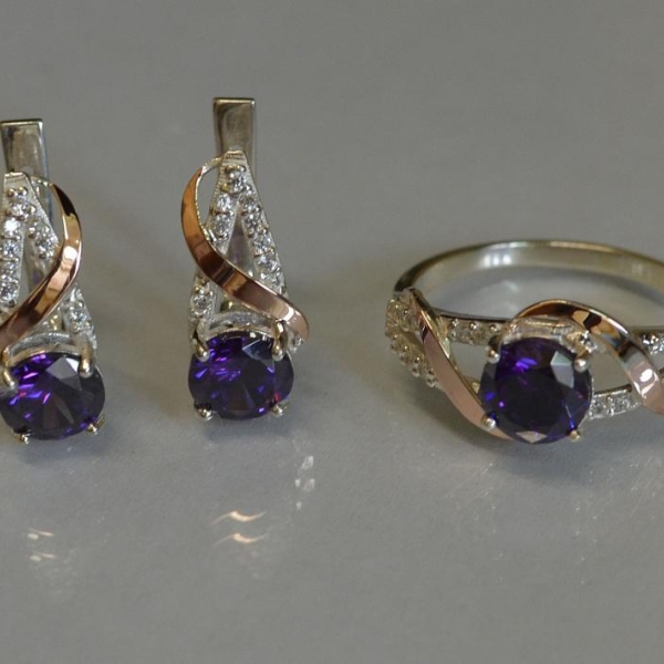 Срібний комплект прикрас з золотими вставкми