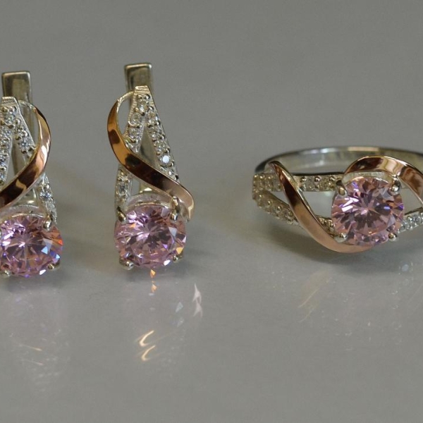 Срібний комплект прикрас з золотими вставкми