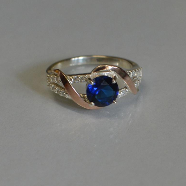 Каблучка срібна з золотими наклакдами та кубічним цирконієм