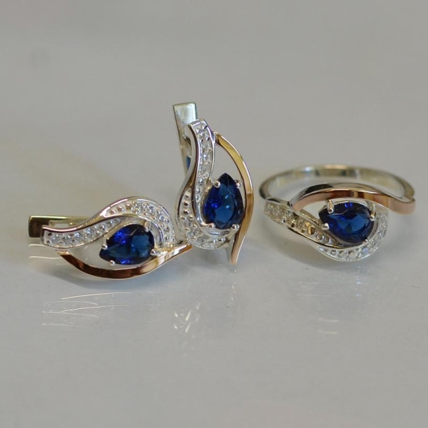 Гарнітур із срібла