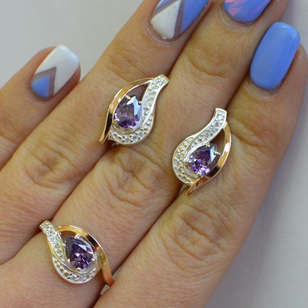 Гарнітур із срібла