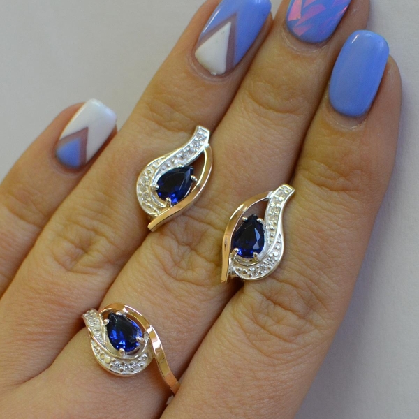 Гарнітур із срібла