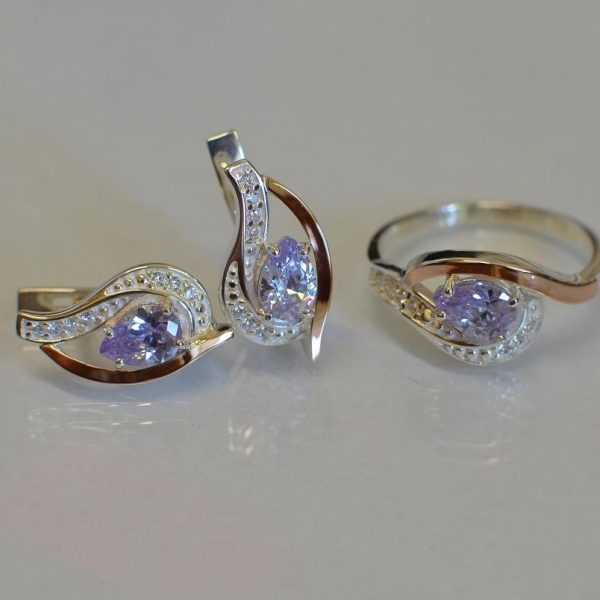 Гарнітур із срібла