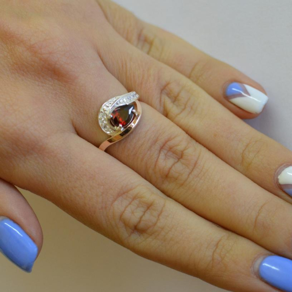 Срібна каблучка з елементами золота