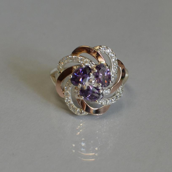 Каблучка із срібла з золотими напайками (пластинами)