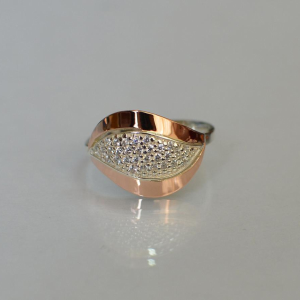 Срібна кабулучка з золотими вставками і фіанітами