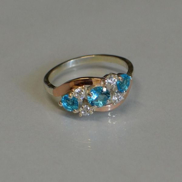 Каблучка срібна з золотими вставками (пластинами)