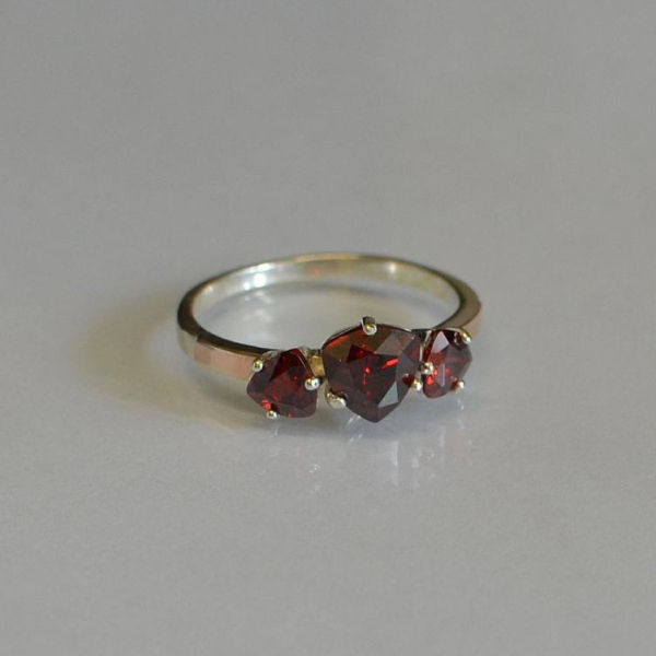 Кольцо серебряное с золотыми накладками (пластинами)