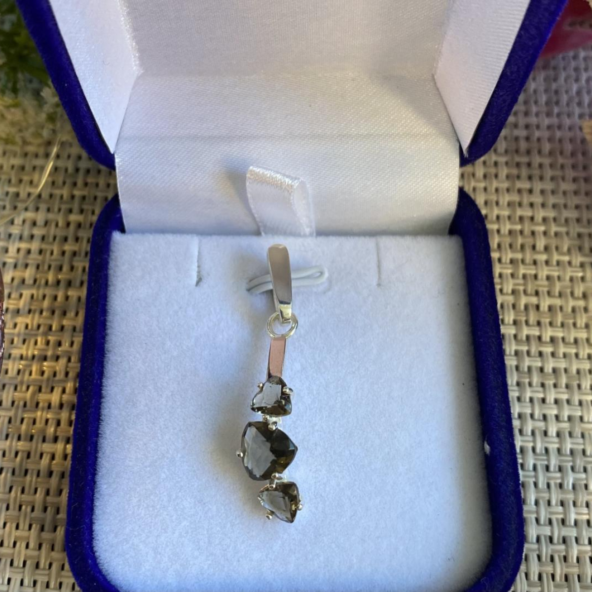 Срібна підвіска з пластинами золота