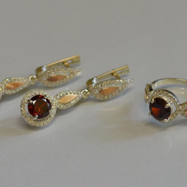 Серебряный комплект с золотыми пластинками