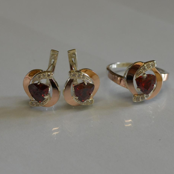 Серебряный набор кольцо и серьги