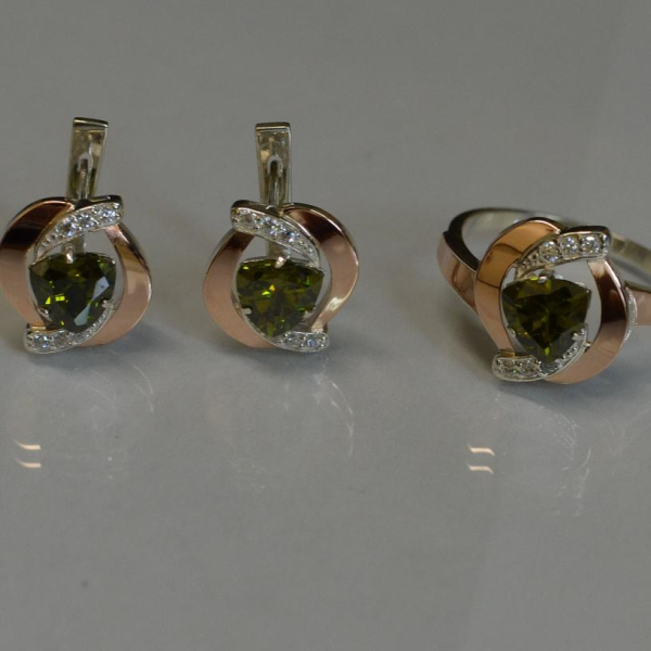 Серебряный набор кольцо и серьги