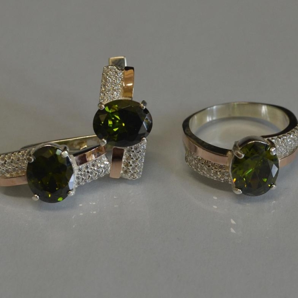 Набор серебряный с золотыми пластинами и фианитами