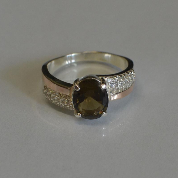 Каблучка срібна з золотими пластинами і фіанітами