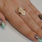 Срібна каблучка з золотими пластинками і фіанітами