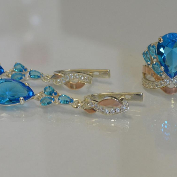 Серебряный набор с золотыми вставками и фианитами