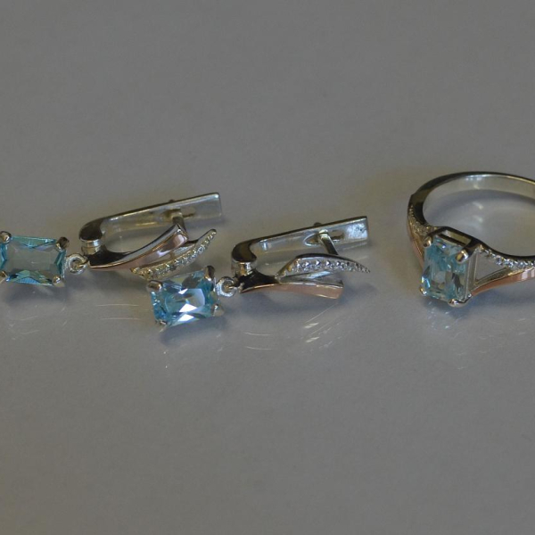 Серебряный комплект с золотыми пластинами и фианитами