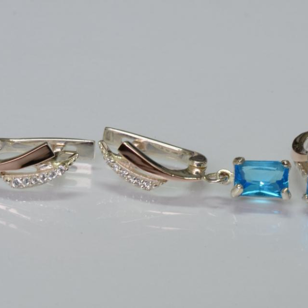 Серебряный комплект с золотыми пластинами и фианитами