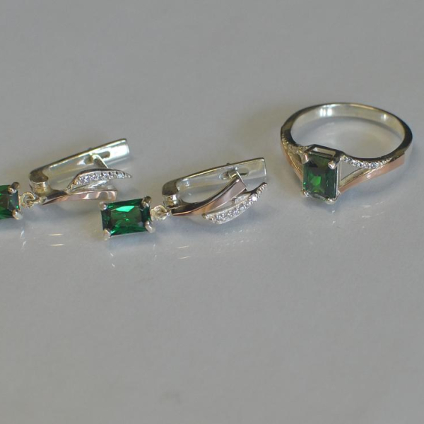 Серебряный комплект с золотыми пластинами и фианитами