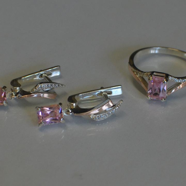 Серебряный комплект с золотыми пластинами и фианитами