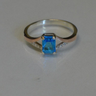 Срібна каблучка з золотими пластинами і фіанітами