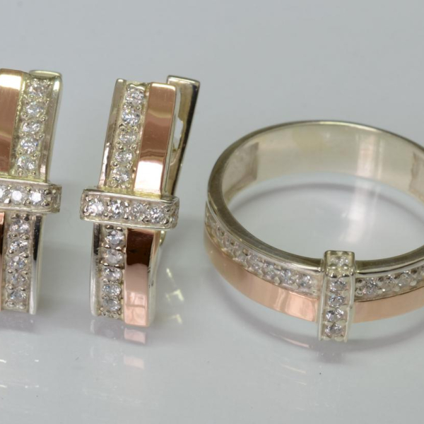 Срібний комплект з золотими вставками і фіанітами