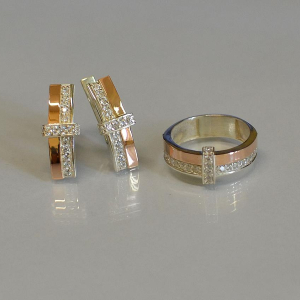 Срібний комплект з золотими вставками і фіанітами